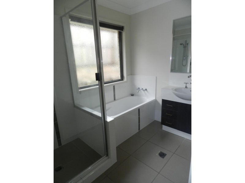 19 Redgum Drive, Kirkwood QLD 4680