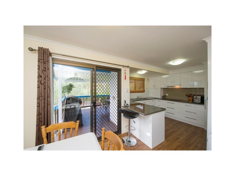 10 Pluto Street, Telina QLD 4680