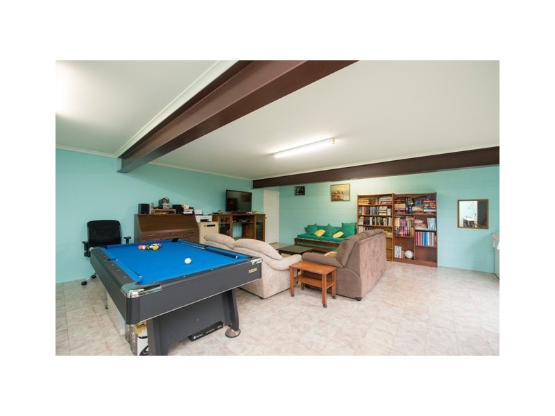 10 Pluto Street, Telina QLD 4680