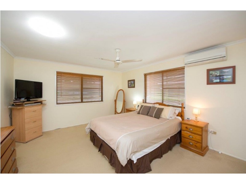 10 Pluto Street, Telina QLD 4680