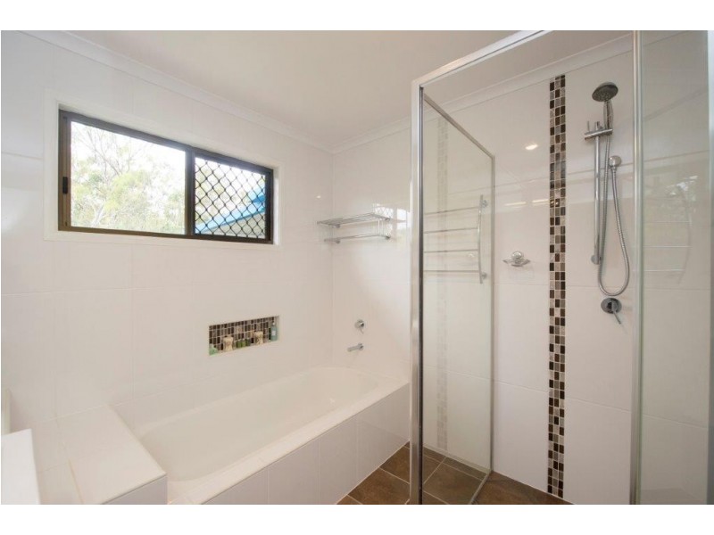 10 Pluto Street, Telina QLD 4680