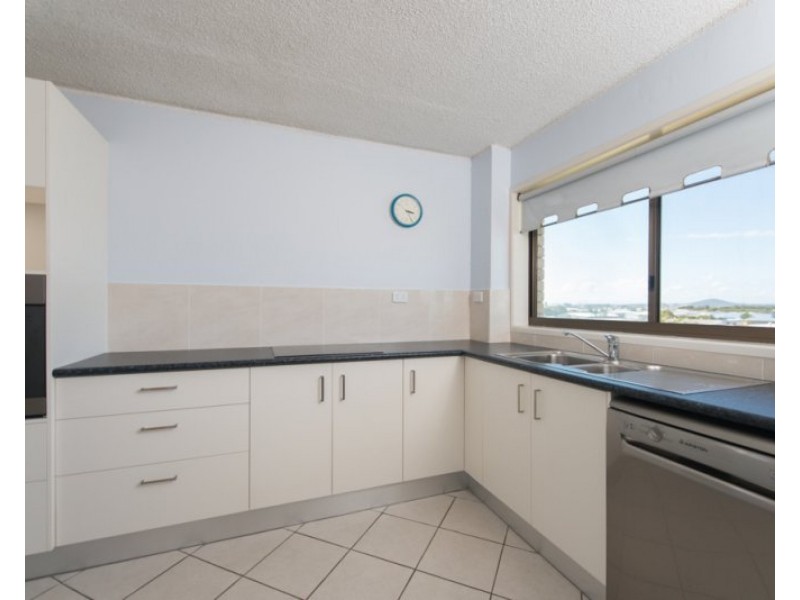 11/7 KENT STREET, West Gladstone QLD 4680