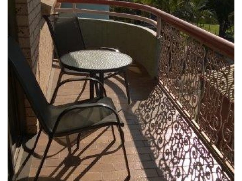 11/7 KENT STREET, West Gladstone QLD 4680
