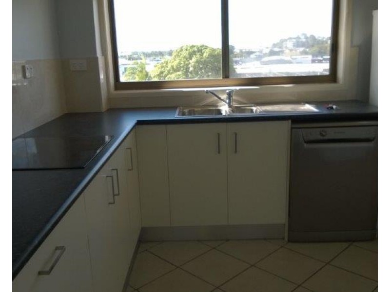 11/7 KENT STREET, West Gladstone QLD 4680