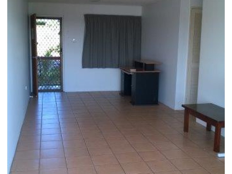 11/7 KENT STREET, West Gladstone QLD 4680