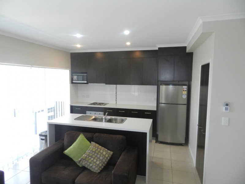 11/9 Cockatoo Drive, New Auckland QLD 4680