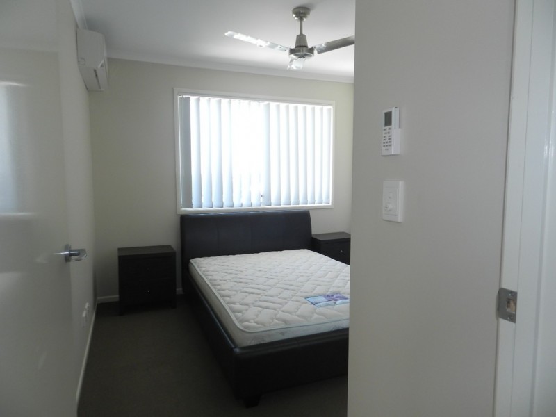 11/9 Cockatoo Drive, New Auckland QLD 4680