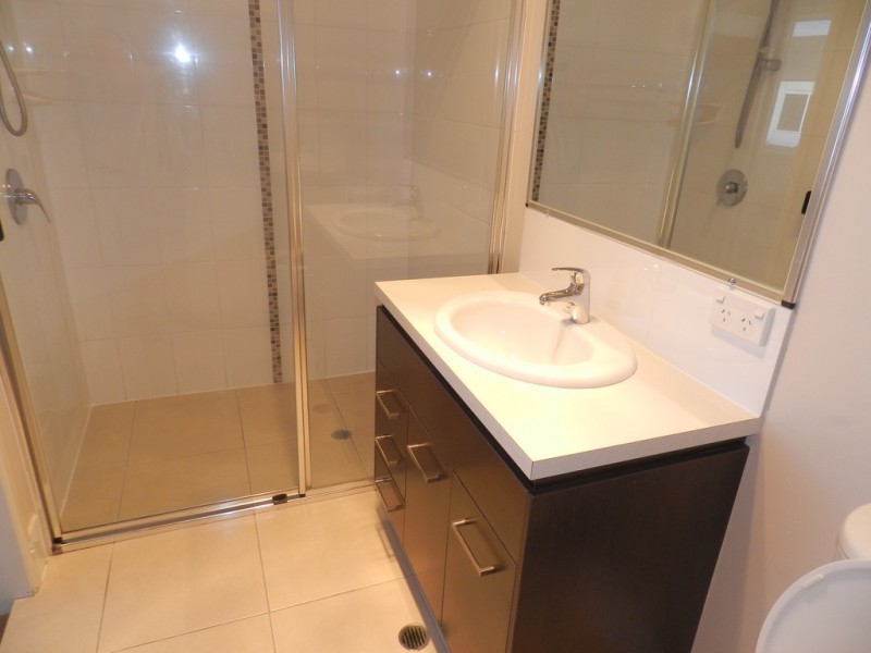 11/9 Cockatoo Drive, New Auckland QLD 4680