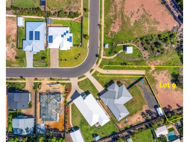 - Sanctuary Hill Private Estate, Clinton QLD 4680