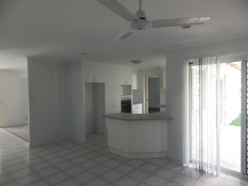 93 The Oaks Road, Tannum Sands QLD 4680