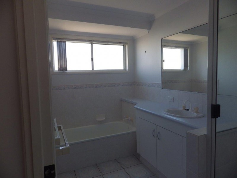 93 The Oaks Road, Tannum Sands QLD 4680