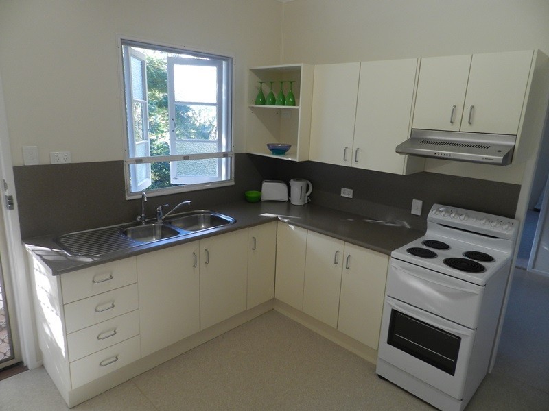 9 Railway Terrace, Ubobo QLD 4680