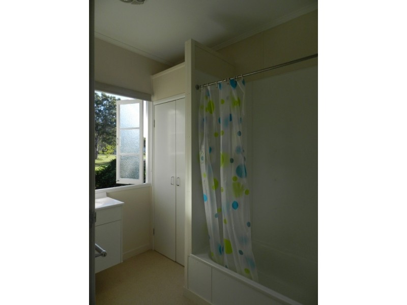 9 Railway Terrace, Ubobo QLD 4680