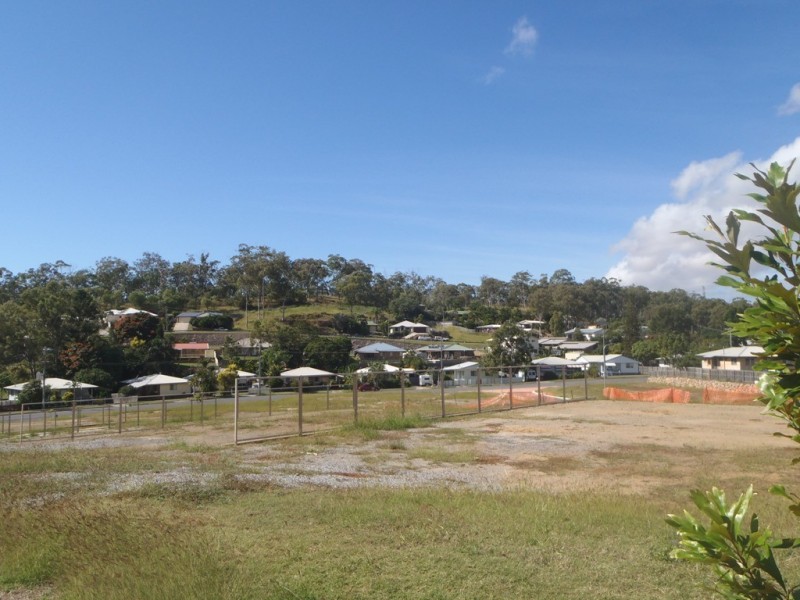 - Toolooa Central, Toolooa QLD 4680