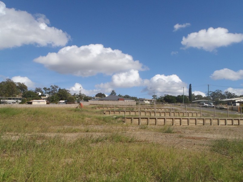 - Toolooa Central, Toolooa QLD 4680