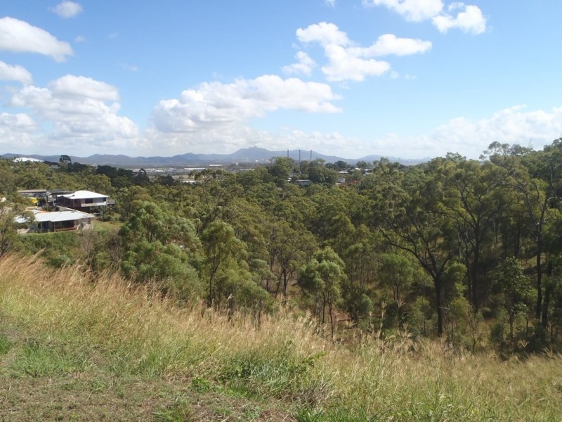 2 West Ridge Crescent, West Gladstone QLD 4680