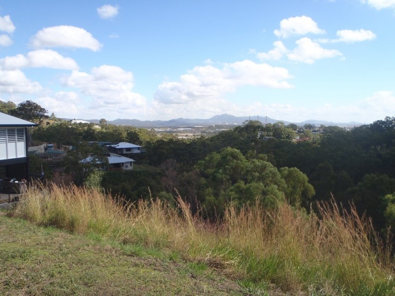 2 West Ridge Crescent, West Gladstone QLD 4680