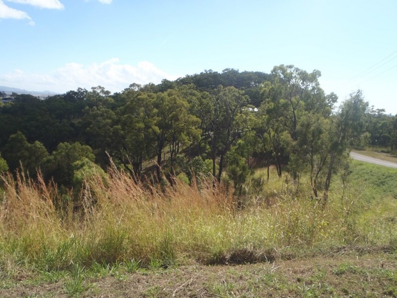 2 West Ridge Crescent, West Gladstone QLD 4680