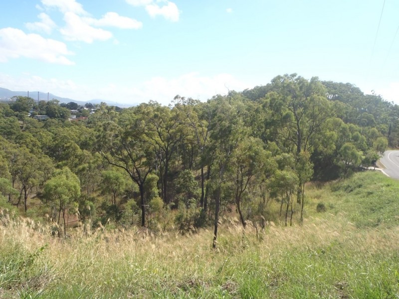 2 West Ridge Crescent, West Gladstone QLD 4680