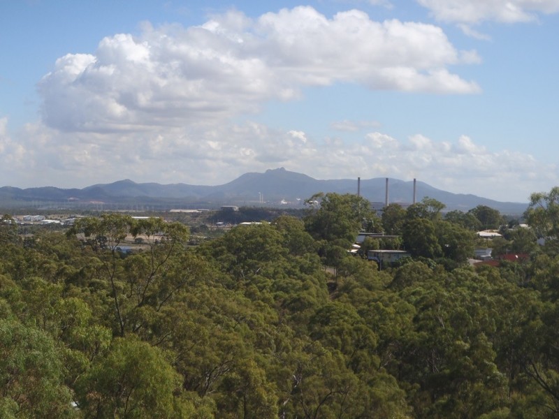 2 West Ridge Crescent, West Gladstone QLD 4680