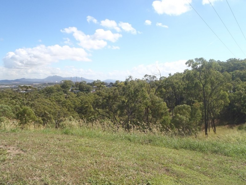 2 West Ridge Crescent, West Gladstone QLD 4680