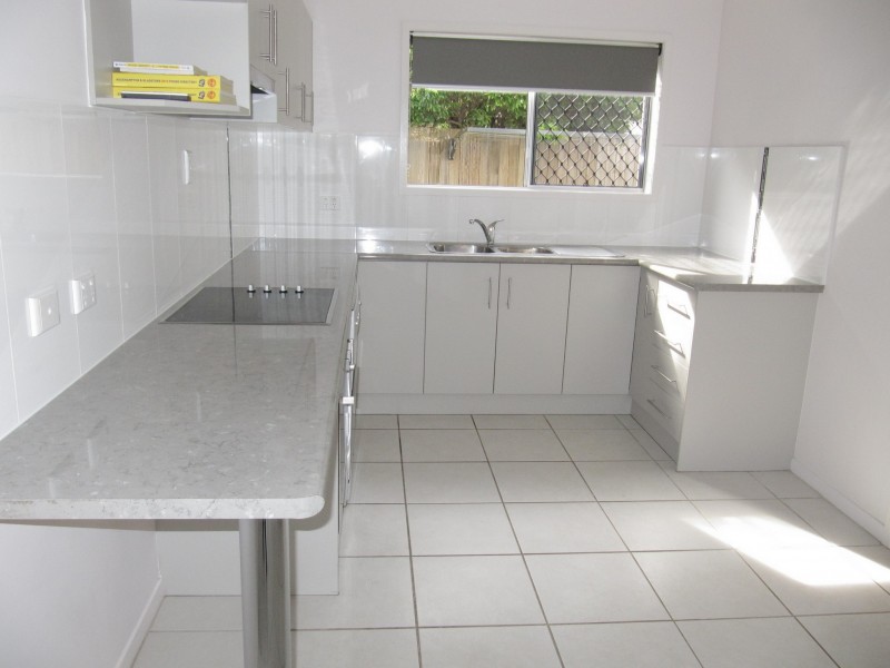 Units 1-4 / 63 Barney St.,, Barney Point QLD 4680