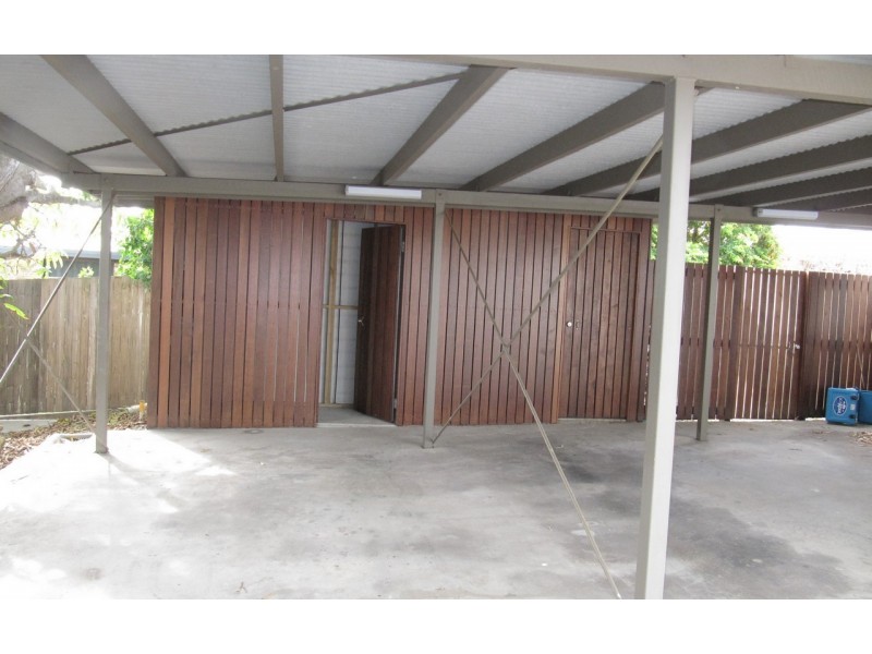 Units 1-4 / 63 Barney St.,, Barney Point QLD 4680