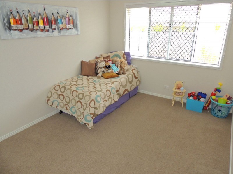 22 Daintree Boulevard, New Auckland QLD 4680