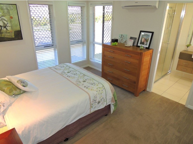 22 Daintree Boulevard, New Auckland QLD 4680