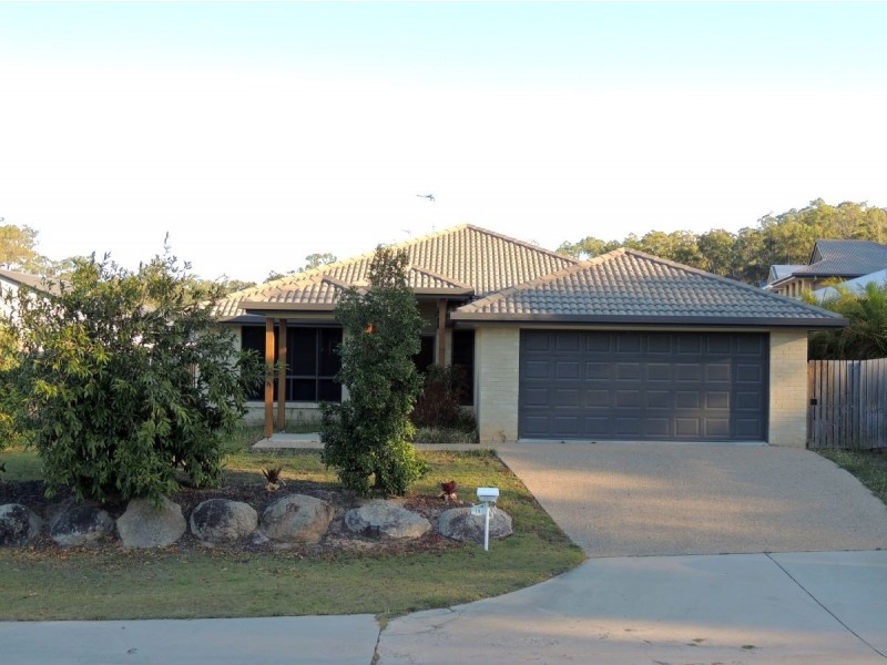 19 Grasstree Cres, Kirkwood QLD 4680