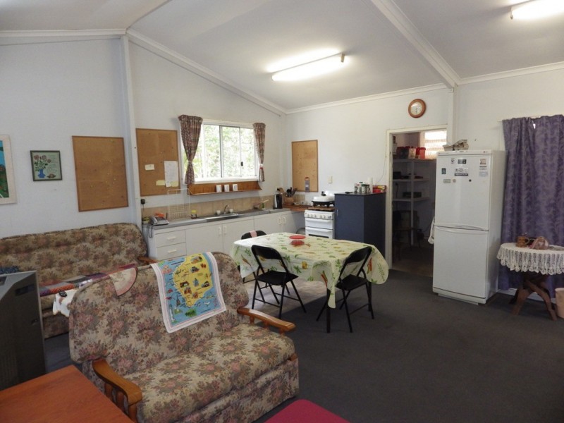 43242 Bruce Highway, Colosseum QLD 4677
