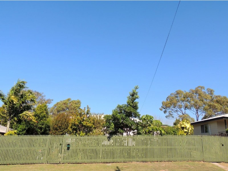 8 Marlin Street, Toolooa QLD 4680