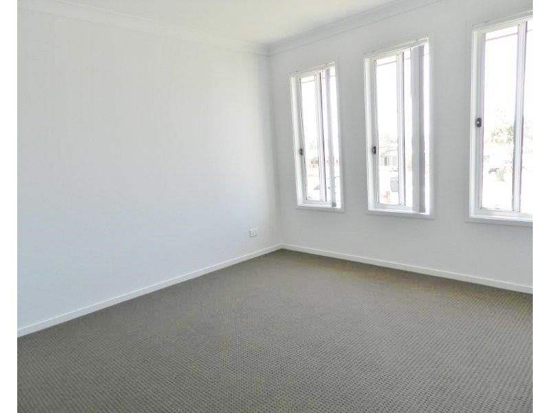 14 Bufflehead Rd, Kirkwood QLD 4680