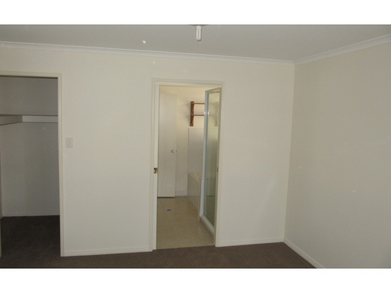56 Witney Street, Telina QLD 4680
