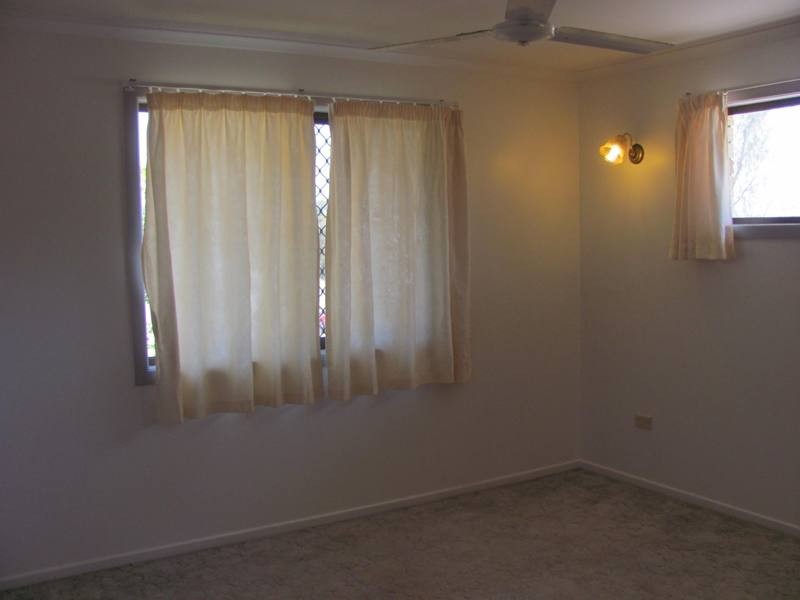 1/33 Centenary Drive, Boyne Island QLD 4680