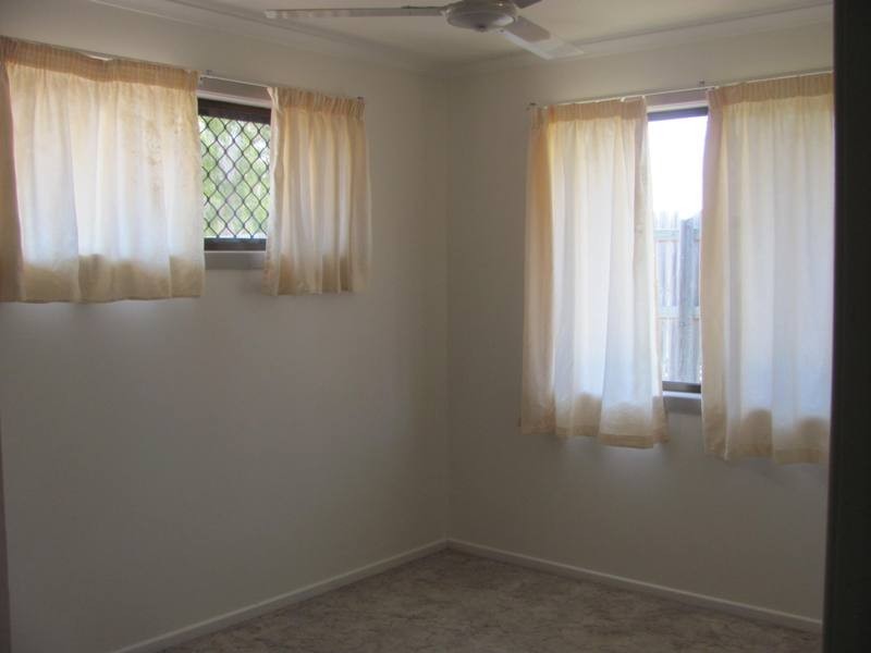 1/33 Centenary Drive, Boyne Island QLD 4680