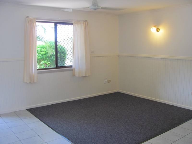 1/33 Centenary Drive, Boyne Island QLD 4680