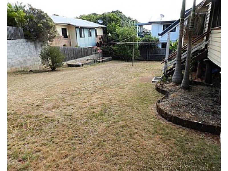35 Roseberry Street, Gladstone QLD 4680