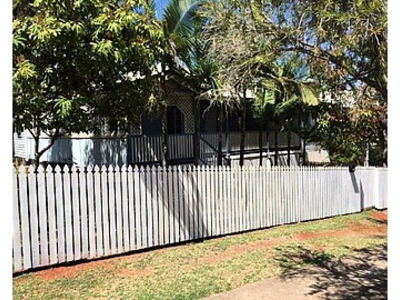 35 Roseberry Street, Gladstone QLD 4680