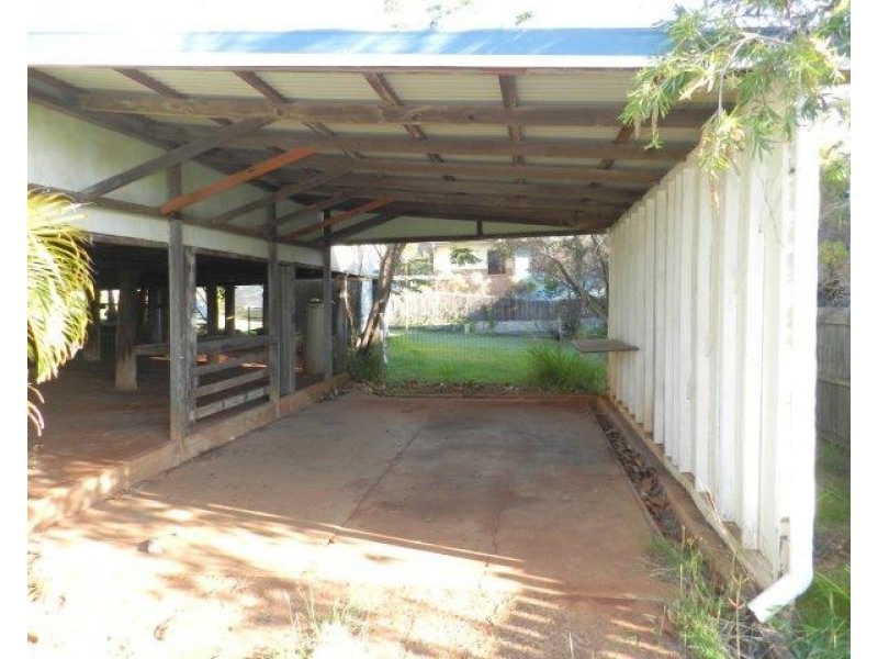 35 Roseberry Street, Gladstone QLD 4680