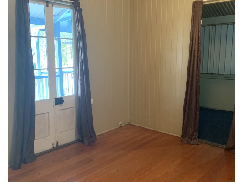 35 Roseberry Street, Gladstone QLD 4680