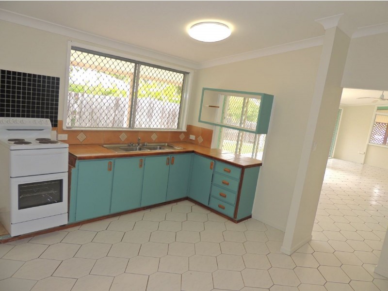 7 Allunga Drive, Glen Eden QLD 4680