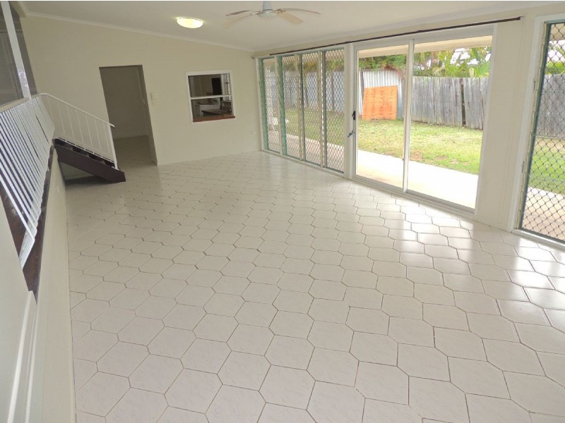 7 Allunga Drive, Glen Eden QLD 4680