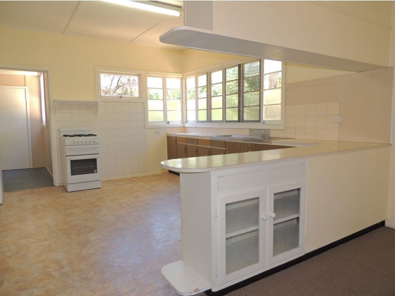 20 Leonard Street, South Gladstone QLD 4680
