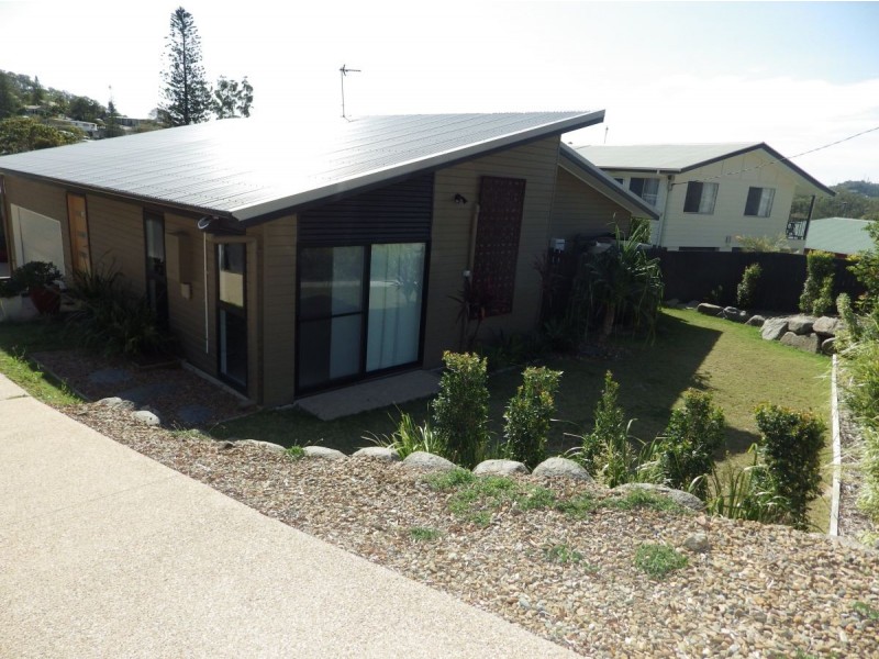 28b Flounder Crescent, Toolooa QLD 4680