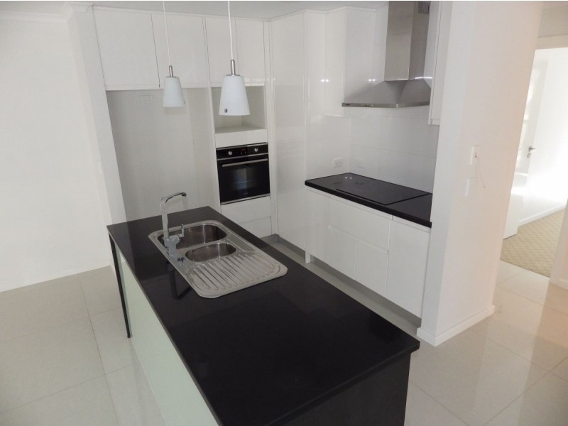 28b Flounder Crescent, Toolooa QLD 4680