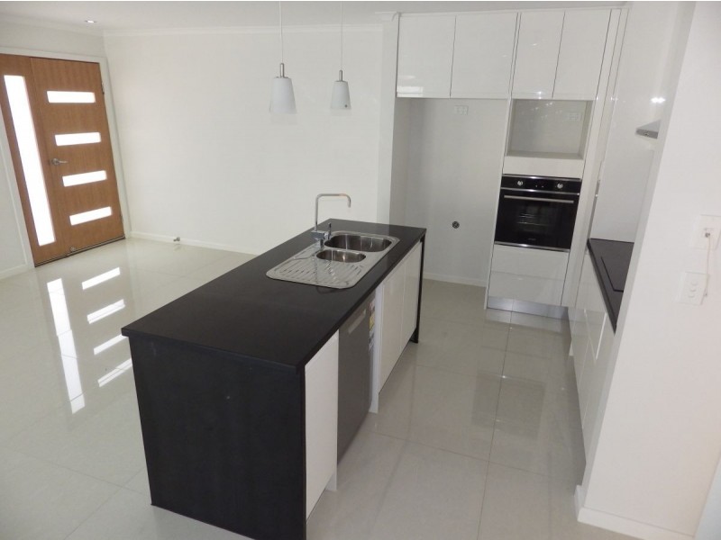 28b Flounder Crescent, Toolooa QLD 4680