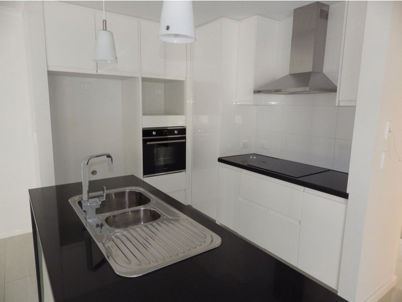 28b Flounder Crescent, Toolooa QLD 4680