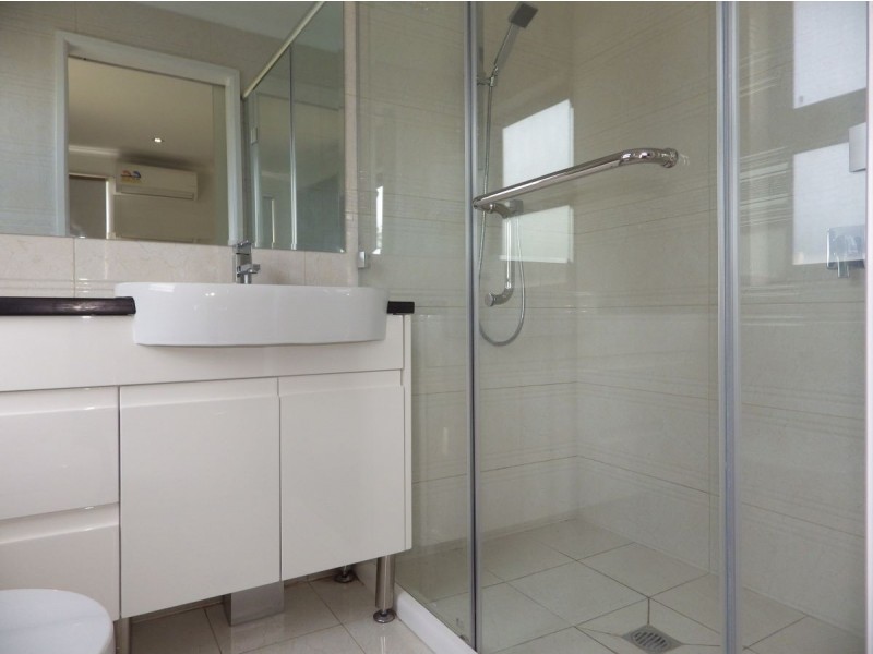 28b Flounder Crescent, Toolooa QLD 4680