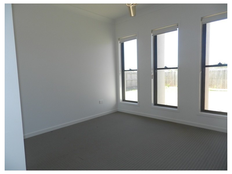 24 Shearwater Drive, Glen Eden QLD 4680